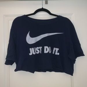 Nike Cropped Tee